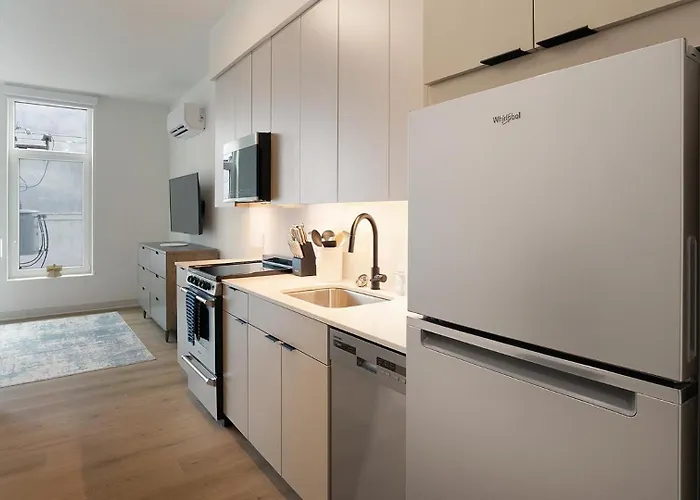 Landing Chic In Lincoln Park Appartement