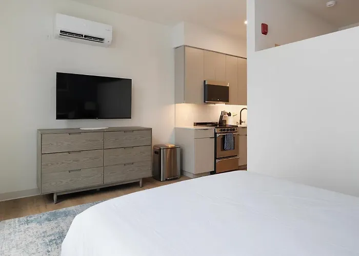 Landing Chic In Lincoln Park Appartement